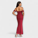 Ione - Bodycon kleita ar atklātiem pleciem un ruļļiem