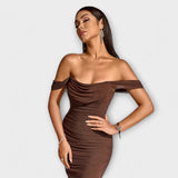 Ione - Bodycon kleita ar atklātiem pleciem un ruļļiem