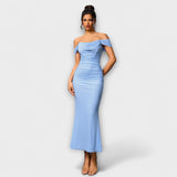 Ione - Bodycon kleita ar atklātiem pleciem un ruļļiem