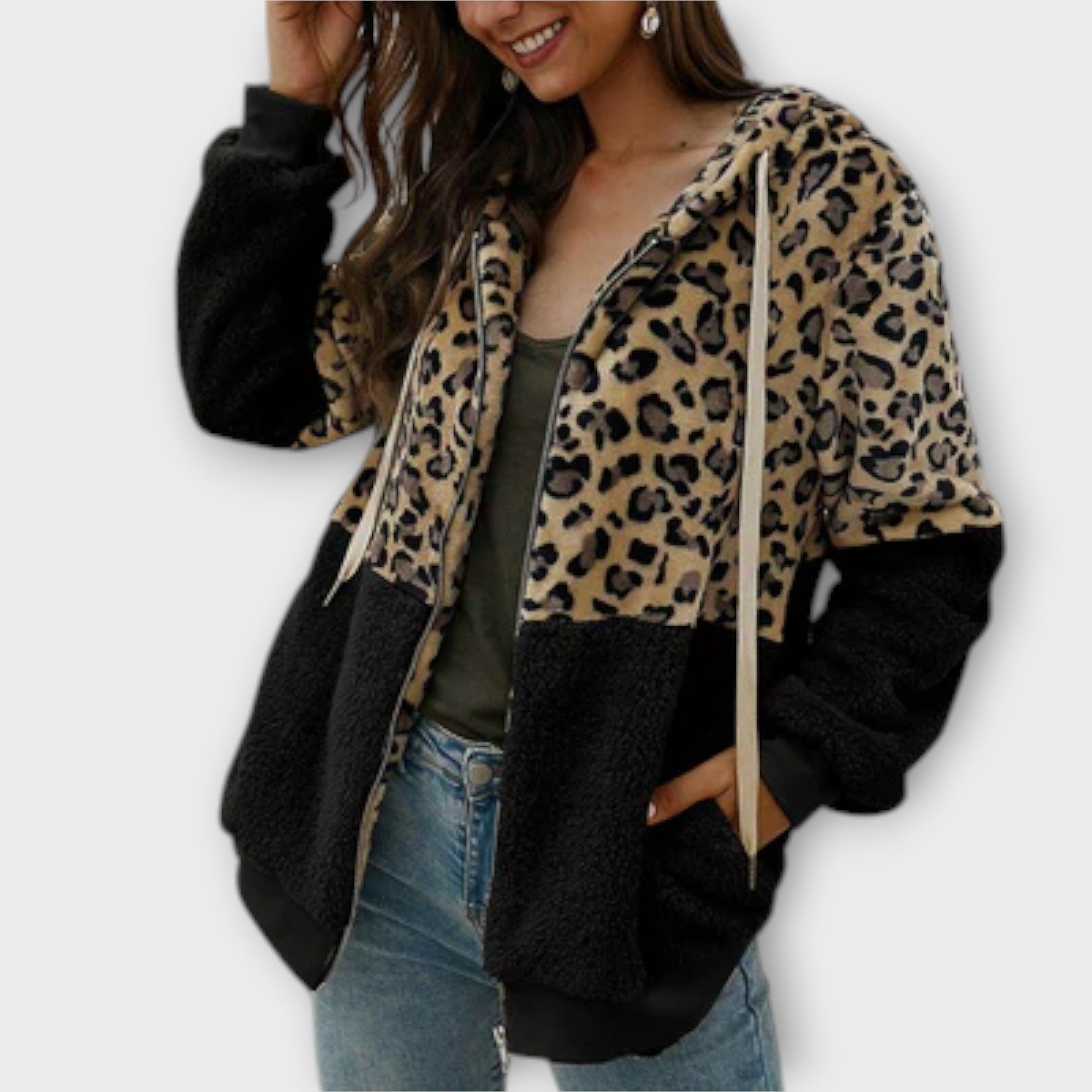 Lea - Fleece mikina ar kapuci un leopardu dizainu