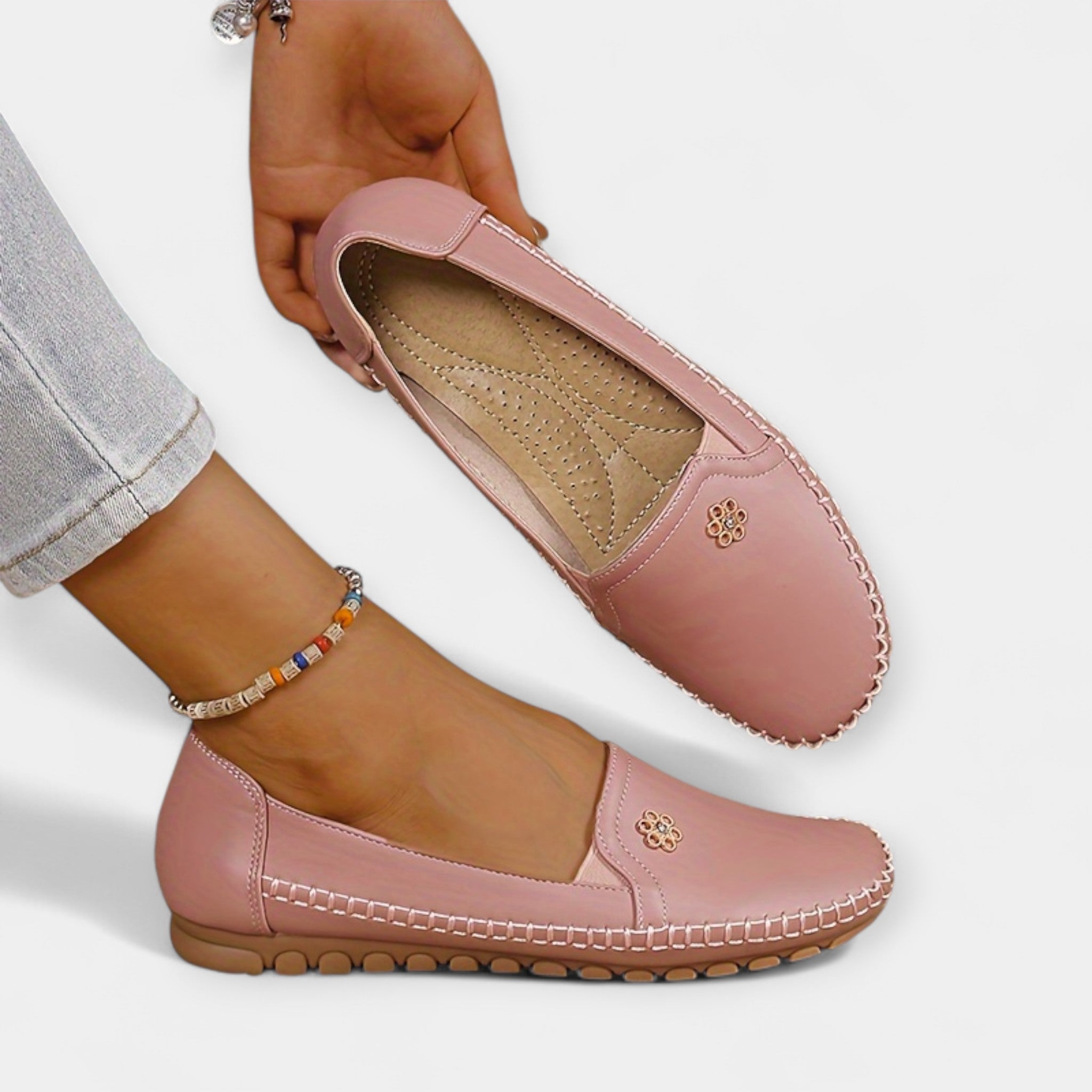 Karolína Elegants Slip On Tenisītes Komfortablai Ikdienai